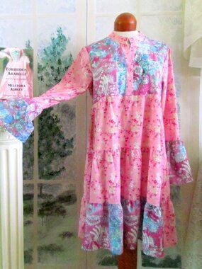 BOHO MATERNITY DRESS, M, NWT, PINK & BLUE FLORAL TIERED COMFORTABLE MIDI